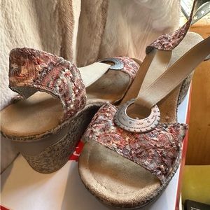 Reiker Wedge Sandals